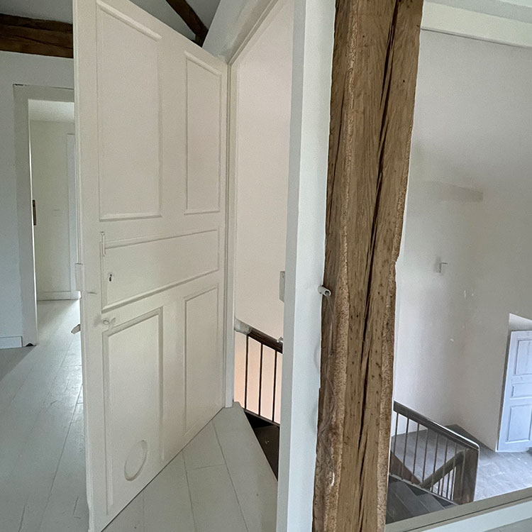 Entrada bajo cubierta