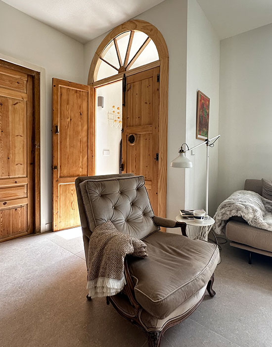 Entrada al sal&oacute;n