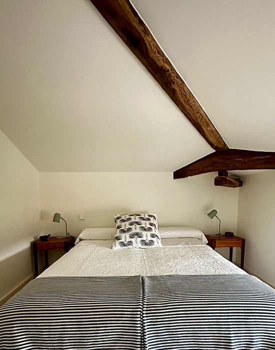 Habitaci&oacute;n bajo cubierta